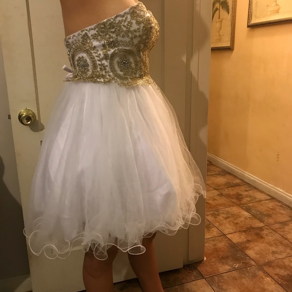 Dress - Picture 2 of 4